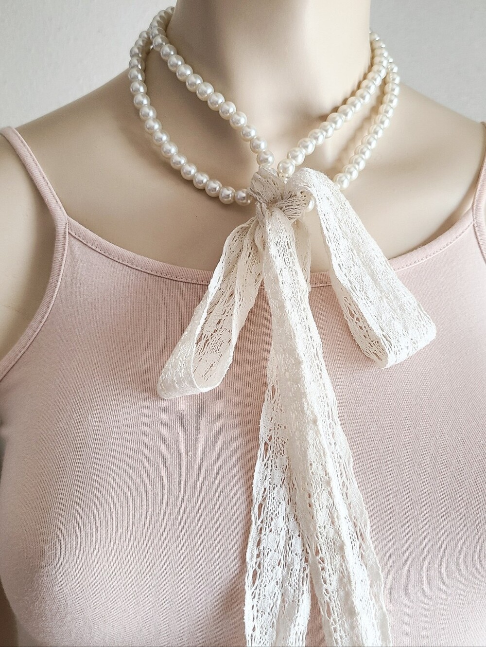 Elegant Ivory Pearl Bow Necklace - Women Jewelry